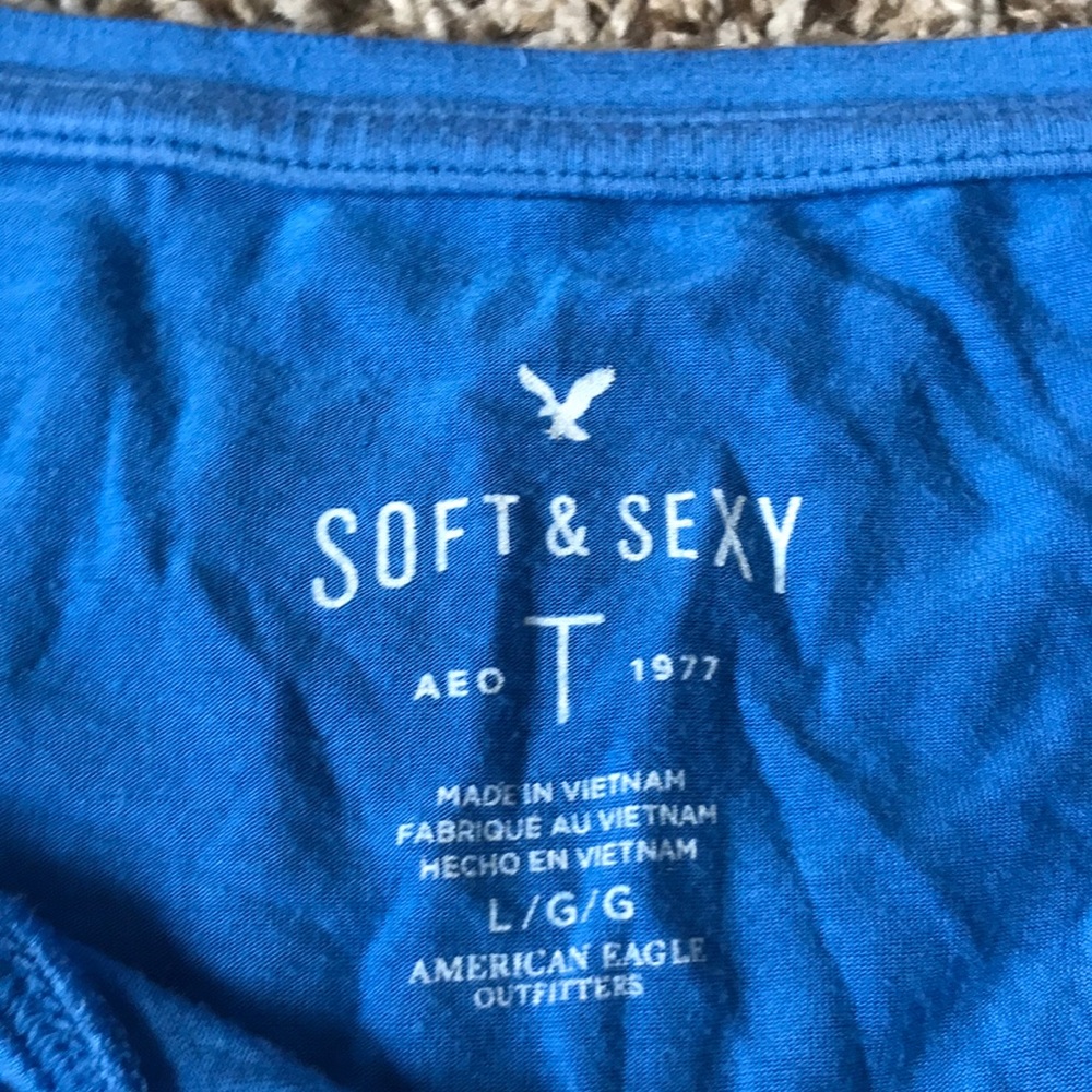 Soft and sexy large American eagle long sleeve